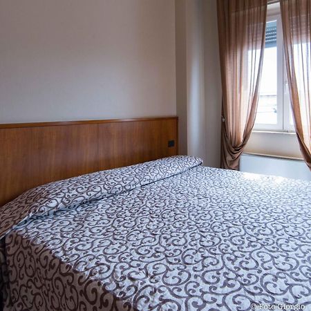 דלמינה Hotel Daina מראה חיצוני תמונה